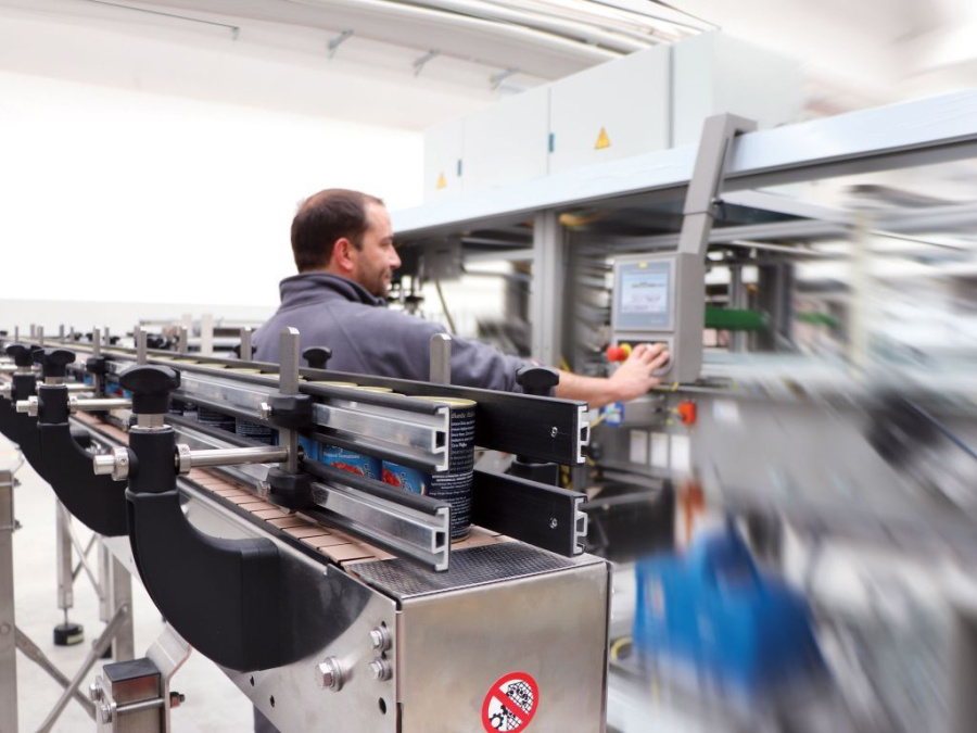 Упаковщик в термоусадочную пленку с загрузкой под 90° SMI ASW ERGON